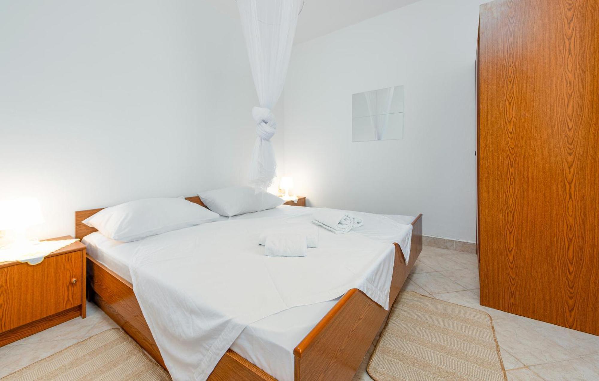 Beautiful Home In Novalja With Wifi Екстер'єр фото