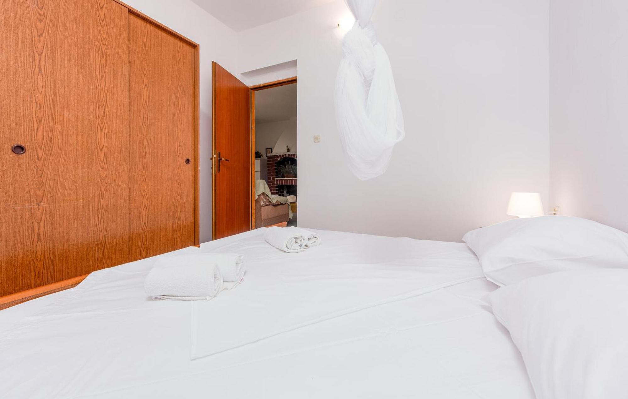 Beautiful Home In Novalja With Wifi Екстер'єр фото