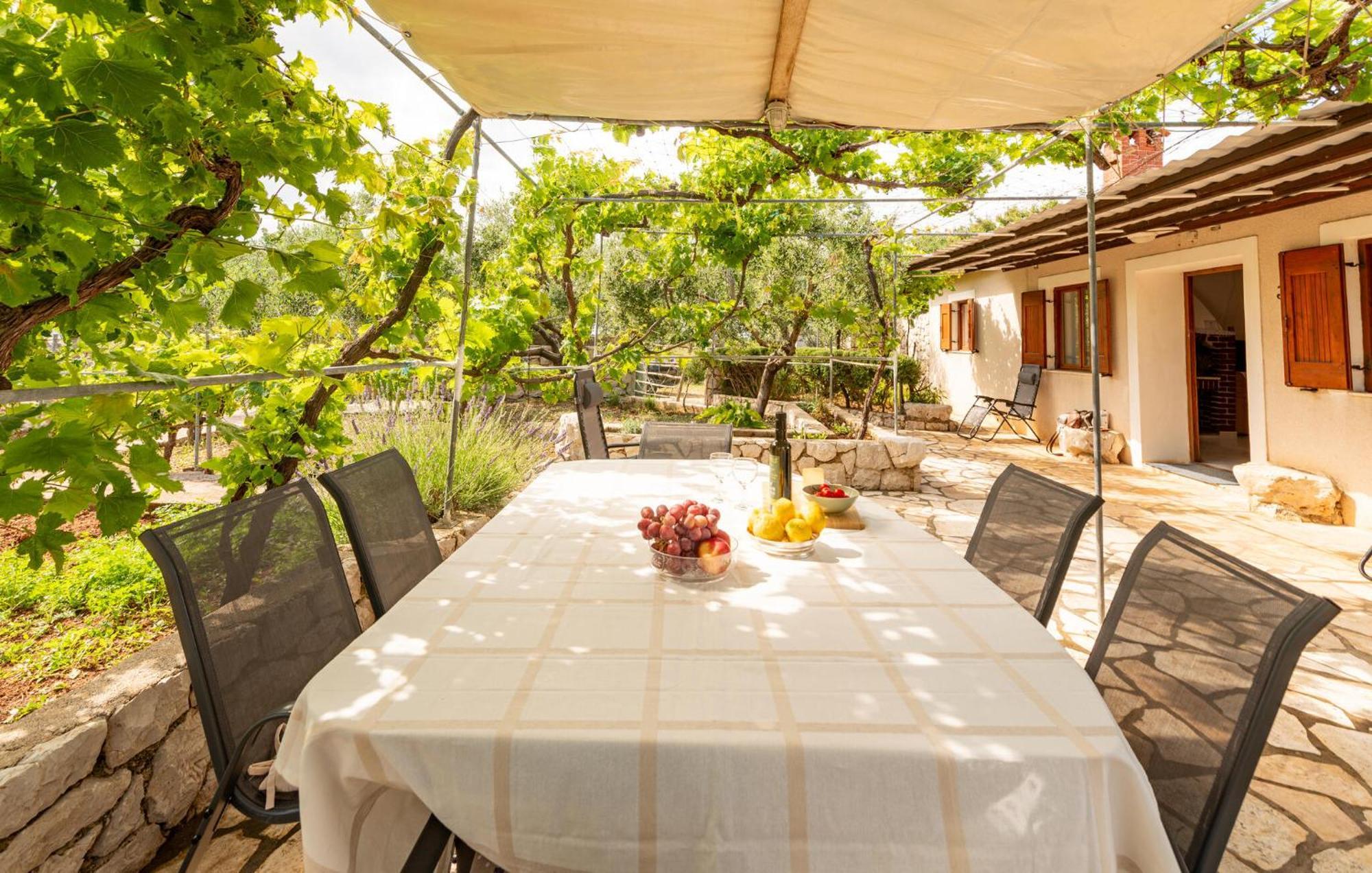 Beautiful Home In Novalja With Wifi Екстер'єр фото