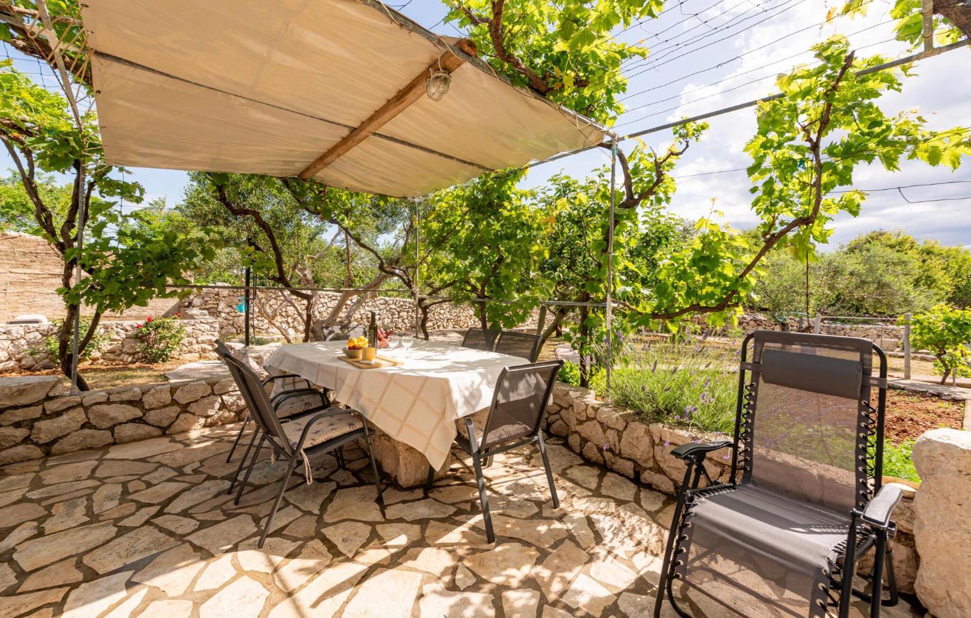 Beautiful Home In Novalja With Wifi Екстер'єр фото